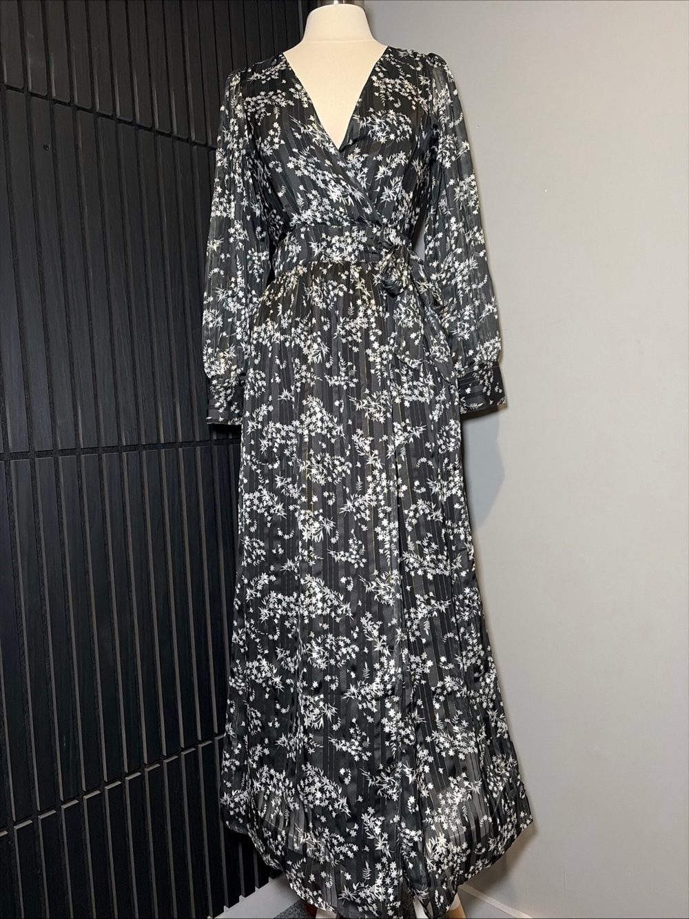CIEBON Floral Metallic Long Sleeve Wrap Maxi Dress w/ Pockets Resort Beach - Picture 2 of 8